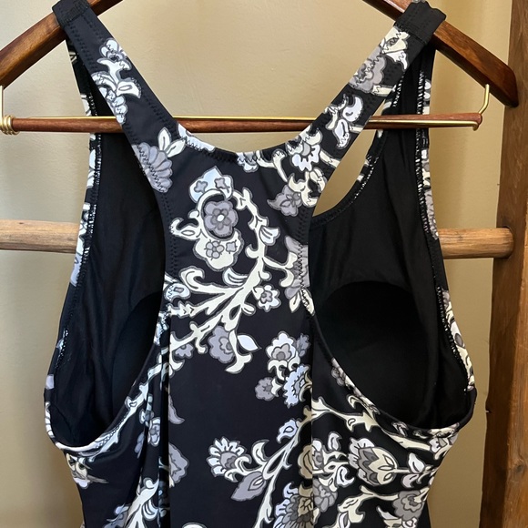 NWT ELLA MAE MAYA SWIM TOP SIZE EXTRA LARGE - Picture 2 of 7